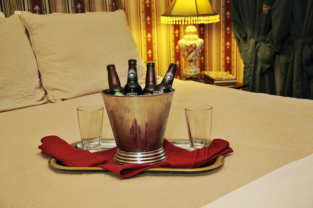 The National Hotel Джеймстаун Экстерьер фото